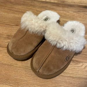 Girls Ugg Slippers